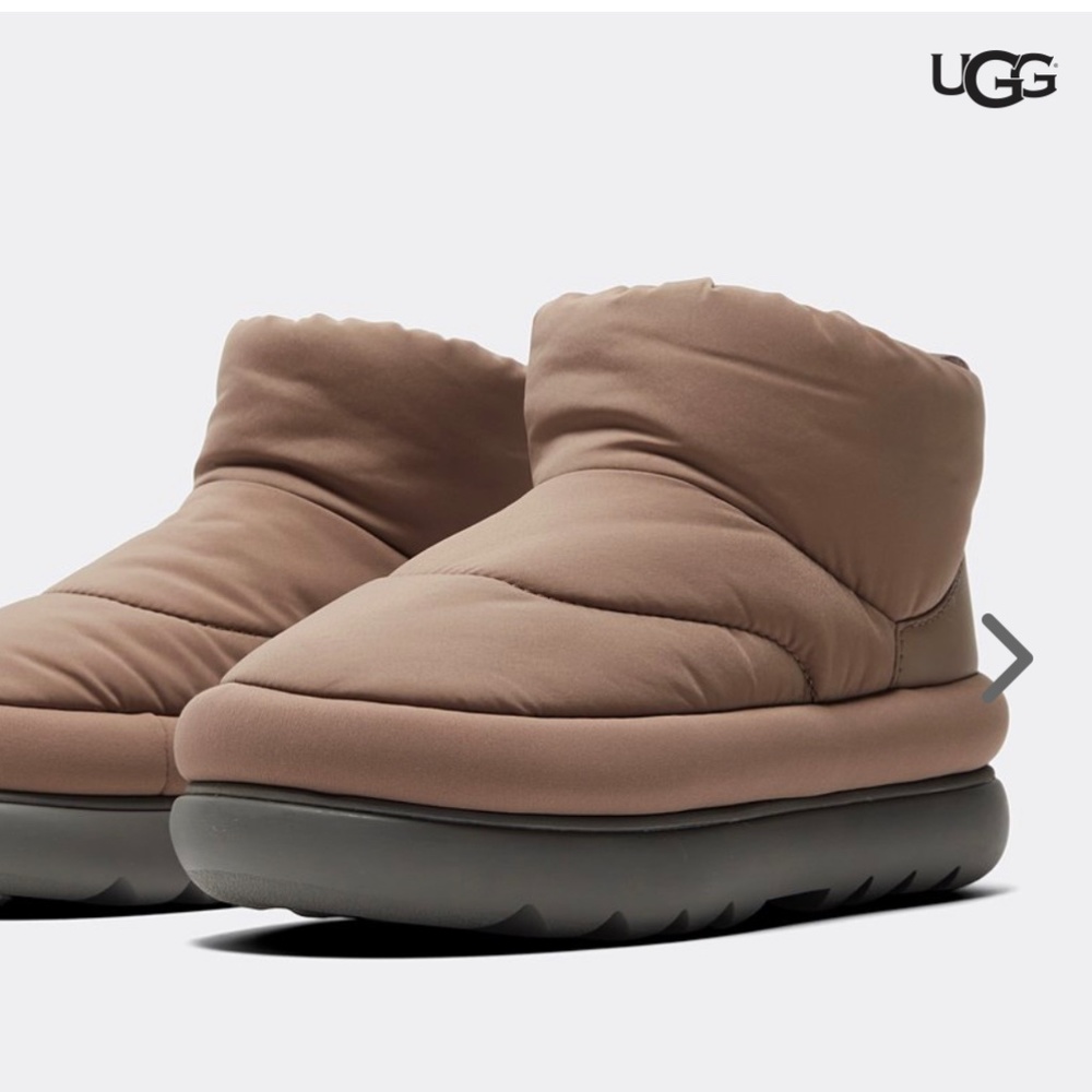 Ugg Maxi mini boots